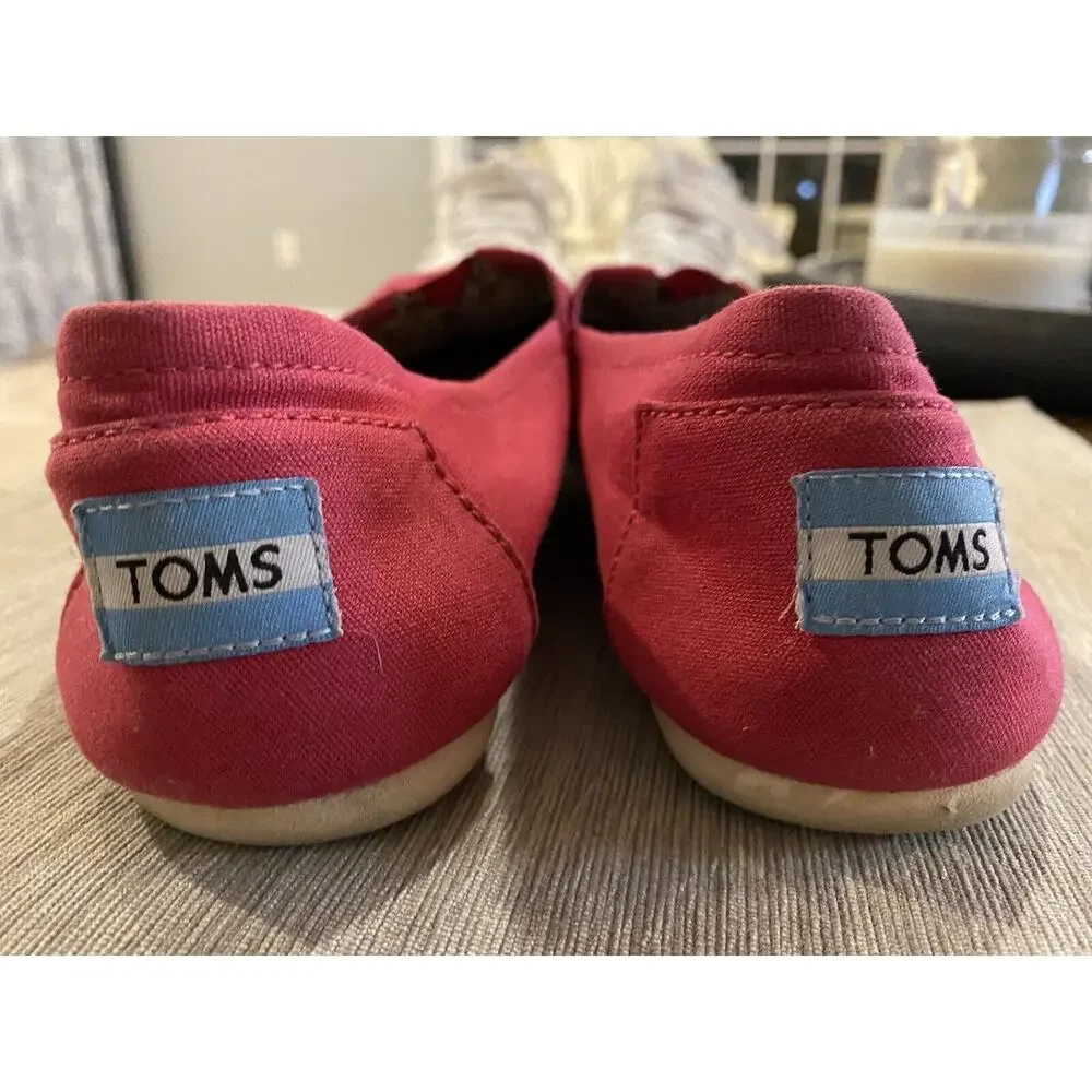9 Womens Toms Classic Flat Pink Canvas Slip On